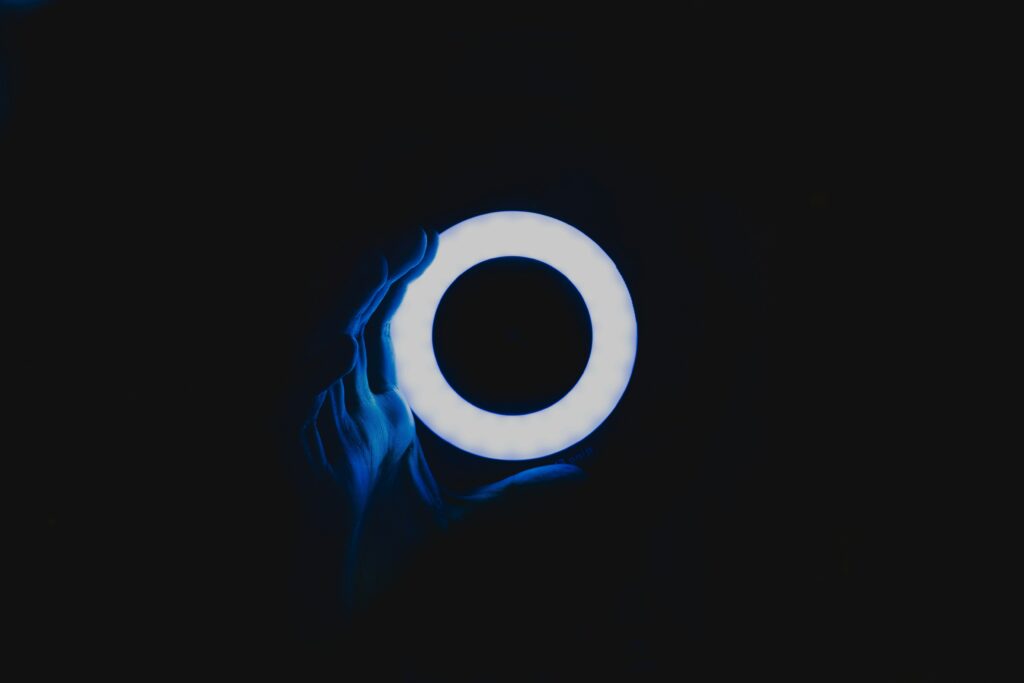 Image of ring light with black background